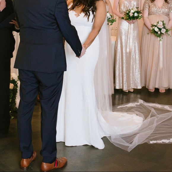 ✨Pronovias Wedding Dress • Atelier 2016 Collection ✨ - Picture 15 of 16